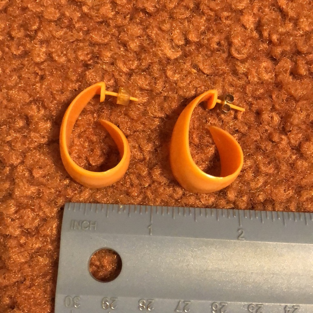 Gorgeous Vintage Peach Earrings ๐ - Picture 4 of 7